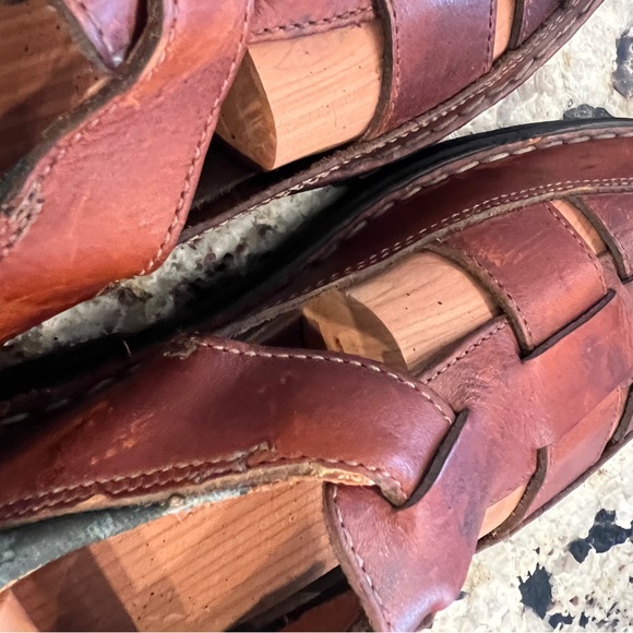 men’s shoes- sandals- new never been used -GH Bass - Picture 9 of 13